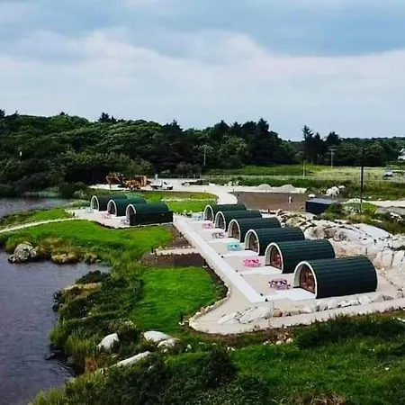 Campo de lujo Wheelhousepods Glamping